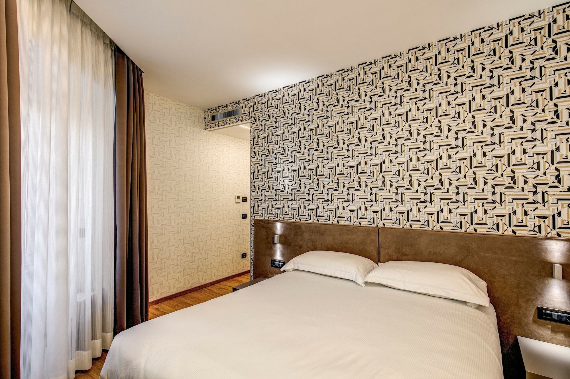 Colosseo Prestige Rooms Рим Екстер'єр фото